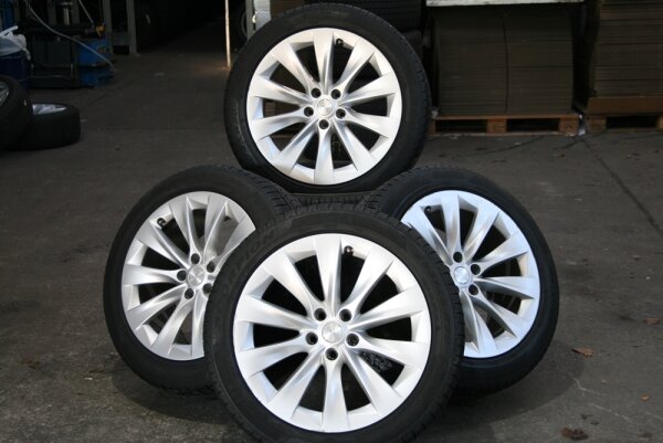 20" Tesla Alufelgen + Winterreifen Tesla Model X