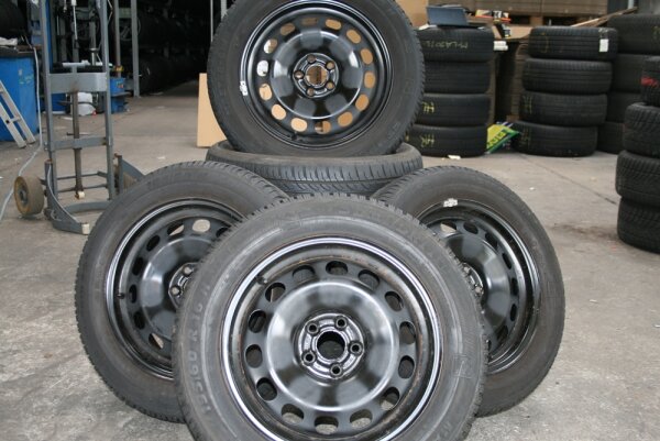 16" VW Stahlfelgen + Winterreifen T-Cross I