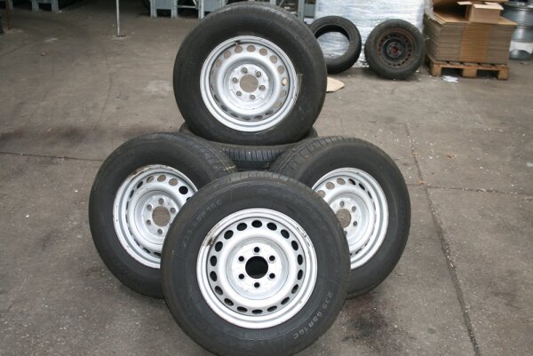 16" Mercedes Stahlfelgen + Sommerreifen Sprinter II