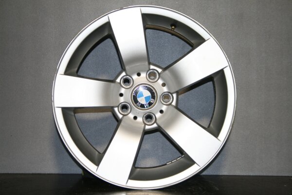 17 Zoll BMW 5er (E60, E61) Alufelgen 8x17/ET20, 5/120, 6760615 / Sternspeiche 122 / Styling 122