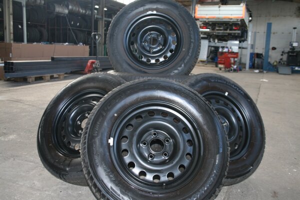 16" Hyundai Stahlfelgen + Winterreifen Tucson III (TL)