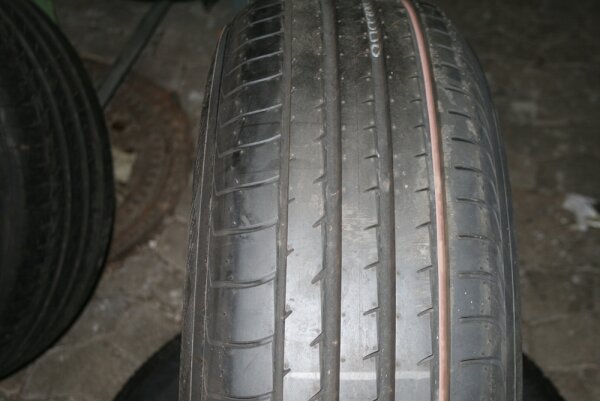 225/60 R18 104W Yokohama Advan Sport* V105 Sommerreifen
